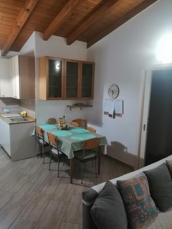 CASCINA LEGNAGO near Garda lake - trilocale Villanuova sul clisi Esterno foto
