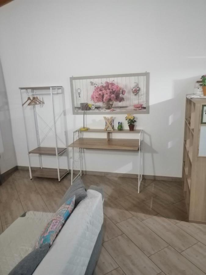 CASCINA LEGNAGO near Garda lake - trilocale Villanuova sul clisi Esterno foto