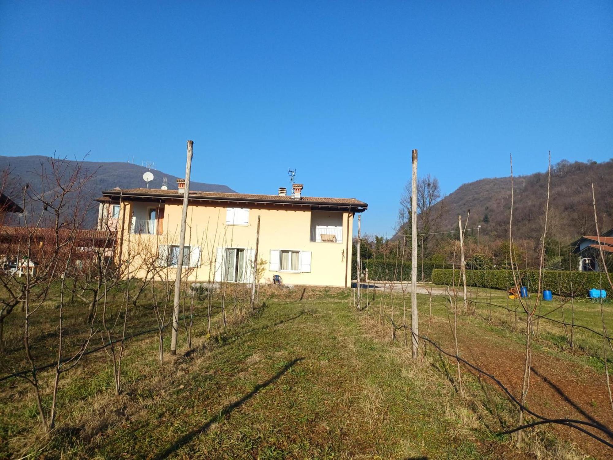 CASCINA LEGNAGO near Garda lake - trilocale Villanuova sul clisi Esterno foto