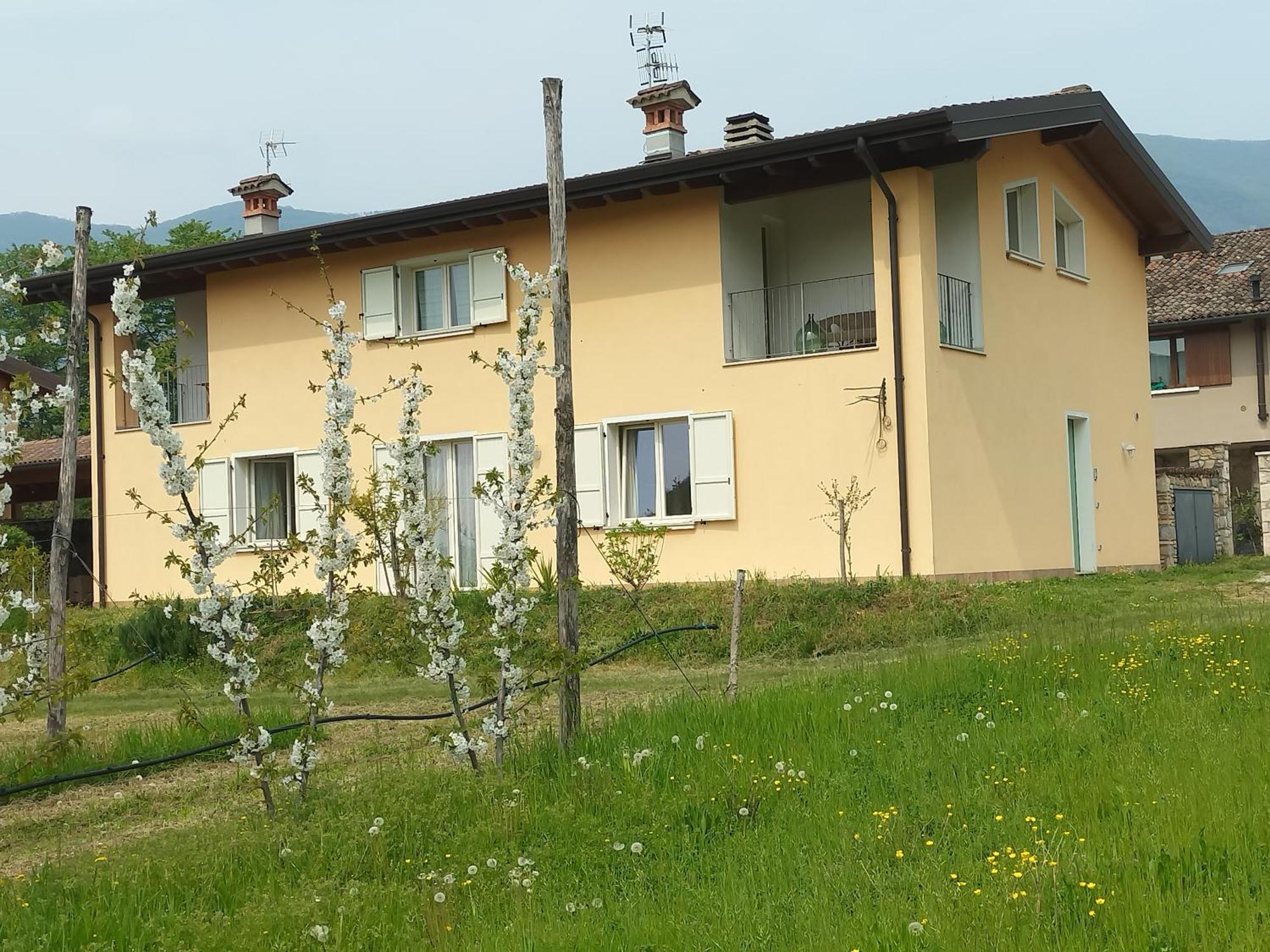 CASCINA LEGNAGO near Garda lake - trilocale Villanuova sul clisi Esterno foto