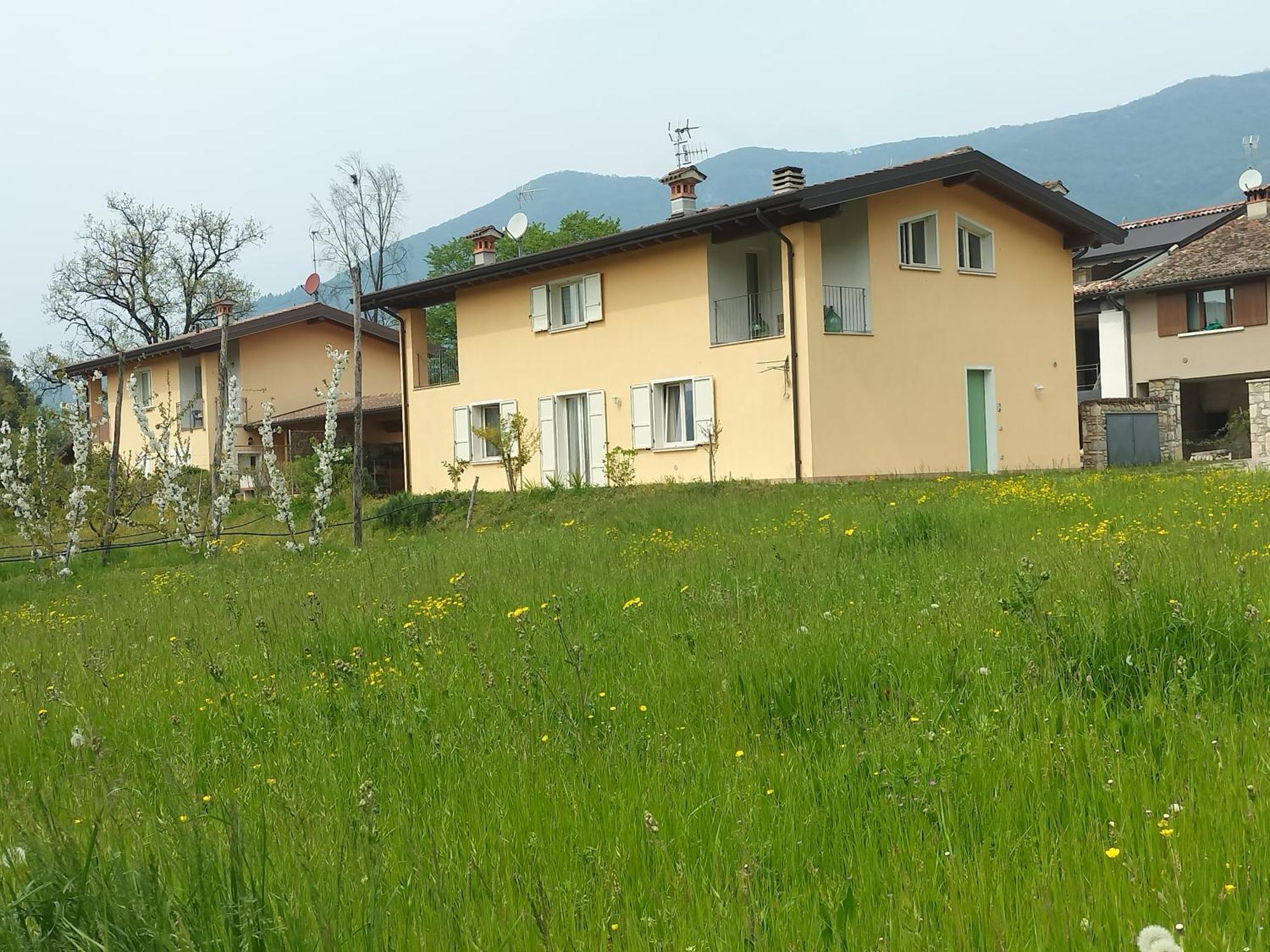 CASCINA LEGNAGO near Garda lake - trilocale Villanuova sul clisi Esterno foto