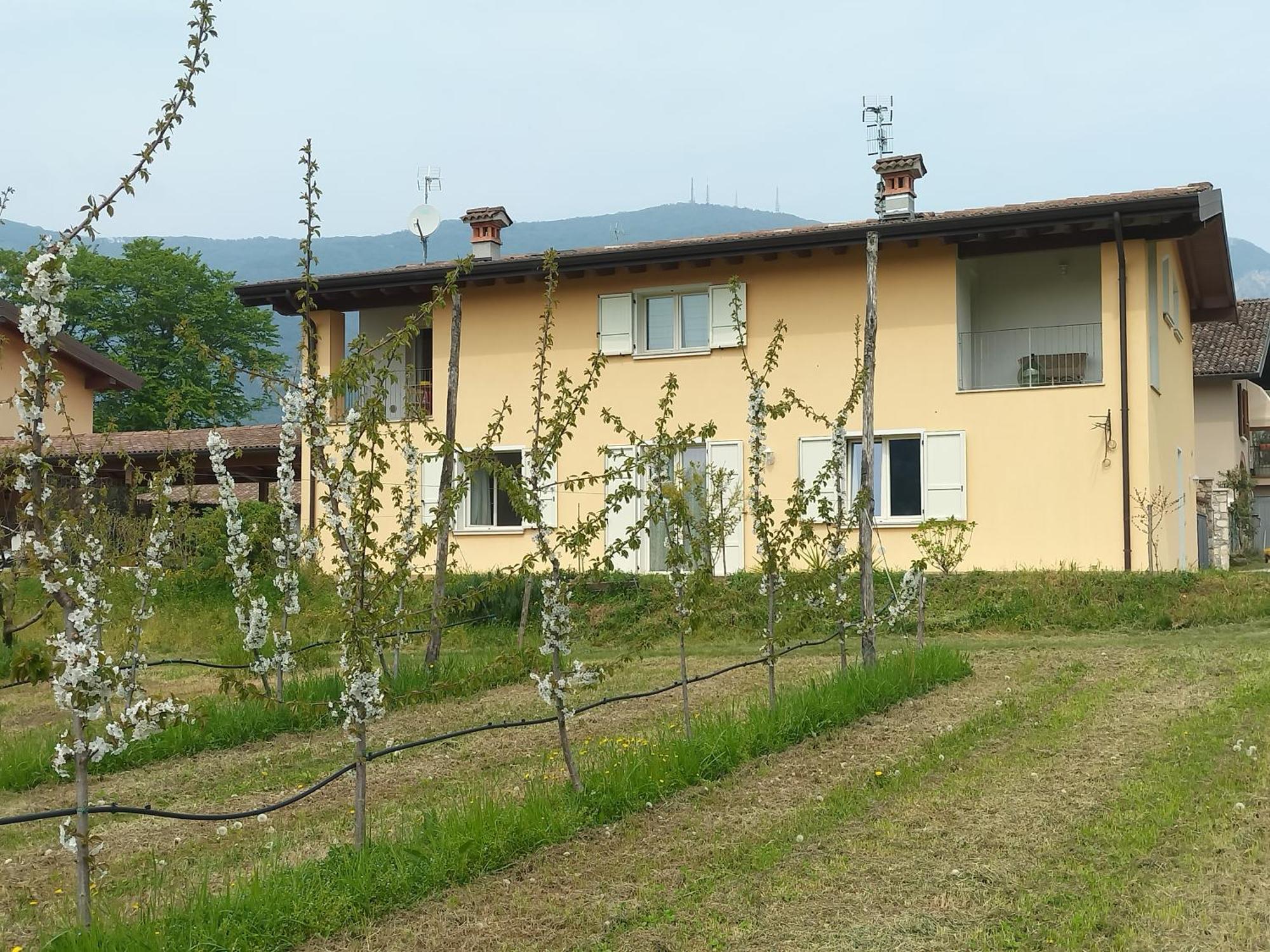 CASCINA LEGNAGO near Garda lake - trilocale Villanuova sul clisi Esterno foto
